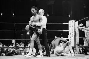 Nigel Benn vs Abdul Umaru Sanda at Alexandra Pavilion, London Nigel Benn vs Abdul Umaru Sanda at Alexandra Pavilion, London