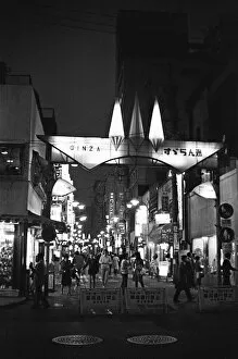 Images Dated 1st December 1974: Night time in Ginza Tokyos Nightclub District, where hostesses charm customers into