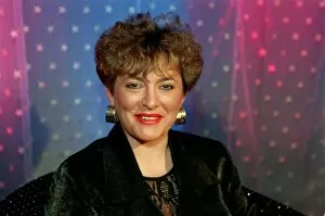 Images Dated 6th November 1998: Nina Hilton TV Presenter November 1998 Live Tv presenter A©Mirrorpix