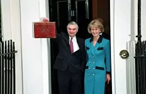 Images Dated 11th March 1992: NORMAN LAMONT HOLDING BUDGET BOX AND WIFE ROSEMARY, 11 DOWNING STREET 11 / 03 / 1992
