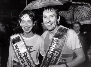 Mirror/0300to0399 00365/nos galan races commemorate welsh runner guto Mirror/0300to0399 00365/nos galan races commemorate welsh runner guto