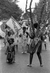 Images Dated 26th August 1984: Notting Hill Carnival August 1984 Women and children dancing