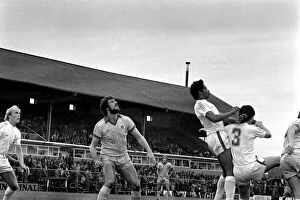 Images Dated 22nd August 1981: Old Ham v. Everton. August 1981 MF03-03-021 Local Caption Pre-Season Friendly
