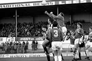 Images Dated 31st October 1981: Oldham 3 v. Newcastle United 1. Division 2 Football October 1981 MF04-13-008