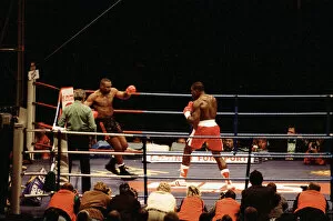 Images Dated 2nd September 1995: Oliver McCall vs. Frank Bruno, billed as 'The Empire Strikes Back'