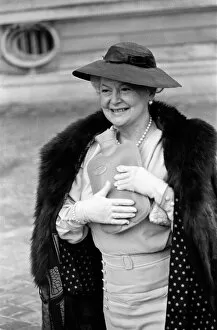 Images Dated 10th December 1987: Olivia De Havilland on the set of 'The Woman He Loved'in Chantilly