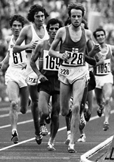 Images Dated 1st August 1972: Olympic Games 1972 10, 000 metre final L Viren (Gold