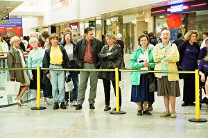Images Dated 23rd September 1999: The opening of The Oracle shopping centre, Reading. 23rd September 1999