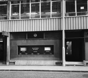 Orbit House Post Office, EC4, London. 3rd December 1975. 75/6421 Orbit House Post Office, EC4, London. 3rd December 1975. 75/6421