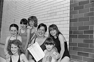 Images Dated 1st June 1985: Organiser Mrs Patricia Bromley with some of the children who took part in a sponsored