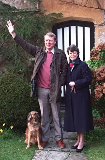 Images Dated 10th April 1992: PADDY ASHDOWN & WIFE JANE ASHDOWN LEAVING HOME TO VOTE 10 / 04 / 1992