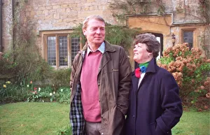 Images Dated 10th April 1992: PADDY ASHDOWN & WIFE JANE ASHDOWN LEAVING HOME TO VOTE 10 / 04 / 1992