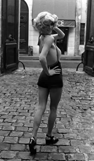 Images Dated 28th January 1971: Paris Fashion 'Shorts and the French Girl'feature by Mirror photographer