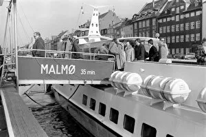 Images Dated 7th May 1975: Passengers disembark from the Malmo (Sweden) hydrofoil at their final destination