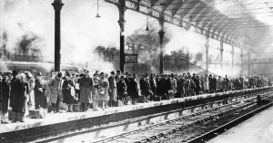 Passengers line up as they wait for a train at Paragon station, Hull in 1947 Passengers line up as they wait for a train at Paragon station, Hull in 1947