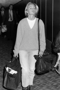 Images Dated 22nd November 1989: Patsy Kensit actress at Heathrow Airport in November 1989