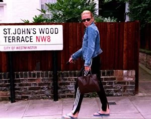 Images Dated 15th July 1997: Patsy Kensit actress July 1997 leaving her home in St Johns Wood London