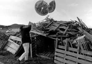 Images Dated 9th November 1995: Paul Roberts of Abergele Round Table building a bonfire. 9th November 1995