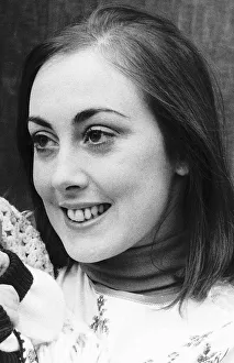 Images Dated 1st April 1977: Paula Wilcox Actress April 1977 Dbase MSI