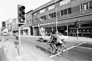 Pelican Crossing opposite Woolworths, Broad Street, Reading June 1980 Pelican Crossing opposite Woolworths, Broad Street, Reading June 1980