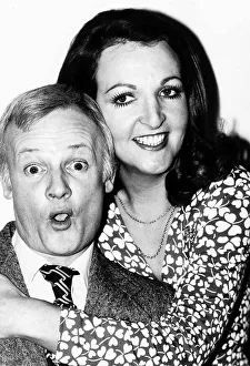 Penelope Keith with John Inman - February 1977 dbase msi Penelope Keith with John Inman - February 1977 dbase msi