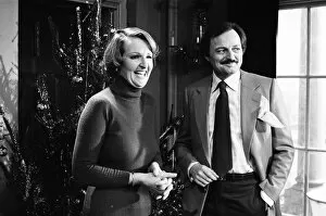 Images Dated 17th December 1979: Penelope Keith and Peter Bowles filming the Christmas episode of '
