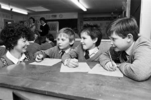 Images Dated 31st January 1989: Penning a poem... Lepton CofE School pupils Nicky Minenovic