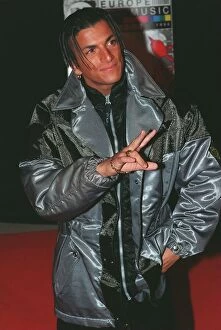 Images Dated 14th November 1996: Peter Andre Singer at the Europe MTV Awards wearing silver black jacket