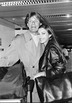 Images Dated 4th May 1991: Peter Cetera with girlfriend Jane Seymour actress leaving Heathrow for Zagreb