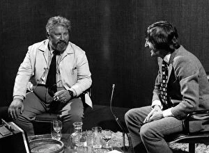Images Dated 10th July 1971: Peter Ustinov British Actor with Michael Parkinson July 1971