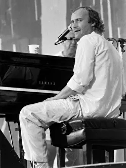 Phil Collins pop singer at Live Aid Concert 1985 JFK Stadium Philadelphia Phil Collins pop singer at Live Aid Concert 1985 JFK Stadium Philadelphia