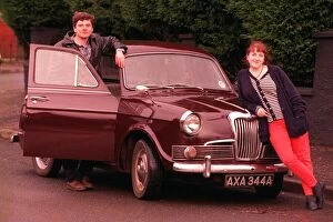 Images Dated 19th January 1998: Philip and Liz Kelman with their Riley 1.5 car Janaury 1998