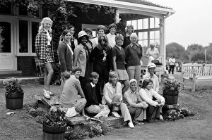 Images Dated 1st August 1975: Photocall for the competitors in The Colgate European Women