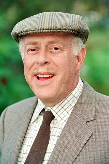 Televison Gallery: Photocall for new BBC production Keeping up Appearances. Clive Swift