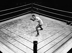 Few pictures can come as close to this in epitomising Georges Carpentier as a boxer Few pictures can come as close to this in epitomising Georges Carpentier as a boxer