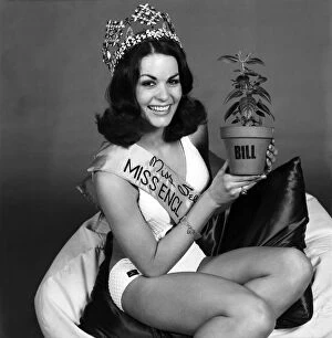 Images Dated 22nd March 1975: Plant: Unusual: Miss England Vicki Harris. March 1975 75-01591-002