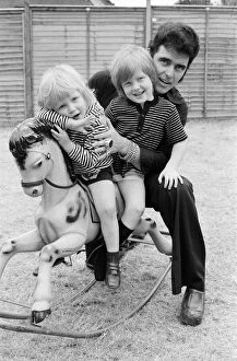 Images Dated 7th July 1974: Pop singer Alvin Stardust at his new house in Stanmore with his family - wife Iris