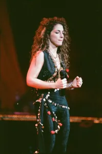 Images Dated 24th September 1989: Pop singer Gloria Estefan performing on stage during a concert in Britain 24th
