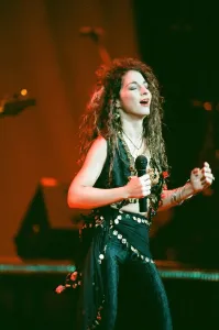 Images Dated 24th September 1989: Pop singer Gloria Estefan performing on stage during a concert in Britain 24th