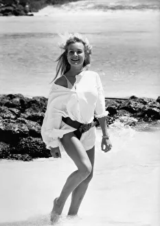 Pop singer Jay Aston does like to be beside the seaside on a paradise island Pop singer Jay Aston does like to be beside the seaside on a paradise island