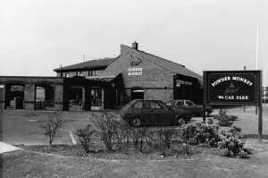 The Powder Monkey pub, Wallsend, Tyne and Wear. 31st March 1990 The Powder Monkey pub, Wallsend, Tyne and Wear. 31st March 1990