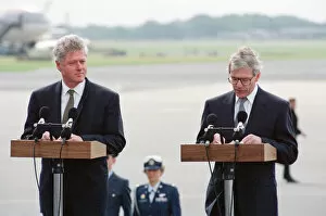 Images Dated 4th June 1994: US President Bill Clinton is met at RAF Mildenhall, Suffolk