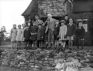 00916 Gallery: Former Prime Minister David Lloyd George, with Soviet children. Circa 1930