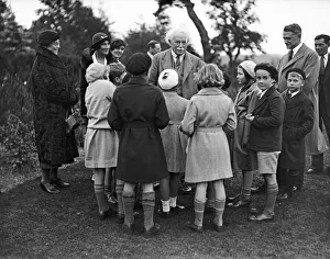 00916 Gallery: Former Prime Minister David Lloyd George, with Soviet children. Circa 1930