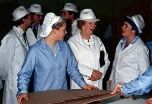 Images Dated 7th September 1989: prime Minister Margaret Thatcher at the Dundee factory of James Keiller and Son
