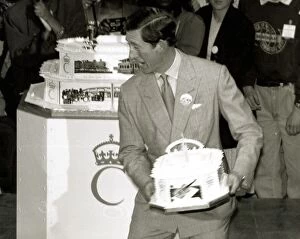Images Dated 14th November 1988: Prince Charles celebrates his 40th birthday Big 40 Holding enormous birthday