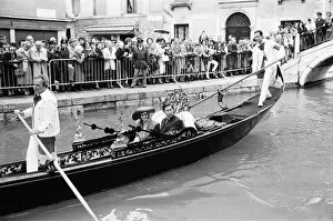 Images Dated 5th May 1985: Prince Charles, Prince of Wales and Diana, Princess of Wales on a gondola in Venice