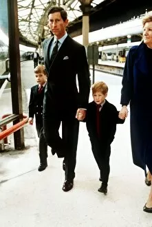 Images Dated 31st January 1989: Prince Charles Prince William and Prince Harry arriving in Scotland January 1989