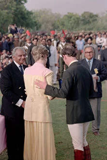 Images Dated 13th February 1992: Prince Charles and Princess Diana visit India in February 1992