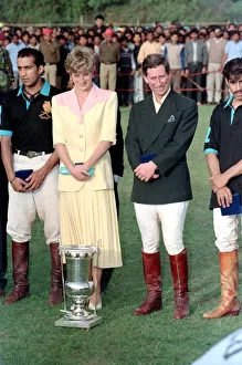 Images Dated 13th February 1992: Prince Charles and Princess Diana visit India in February 1992